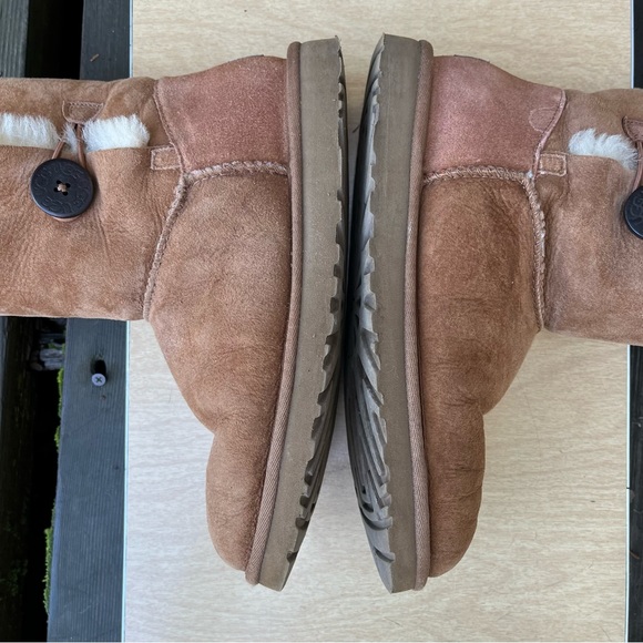 UGG Bailey Button Shearling Lined Boots In Chestnut 5803 Sz 9 - Picture 15 of 16